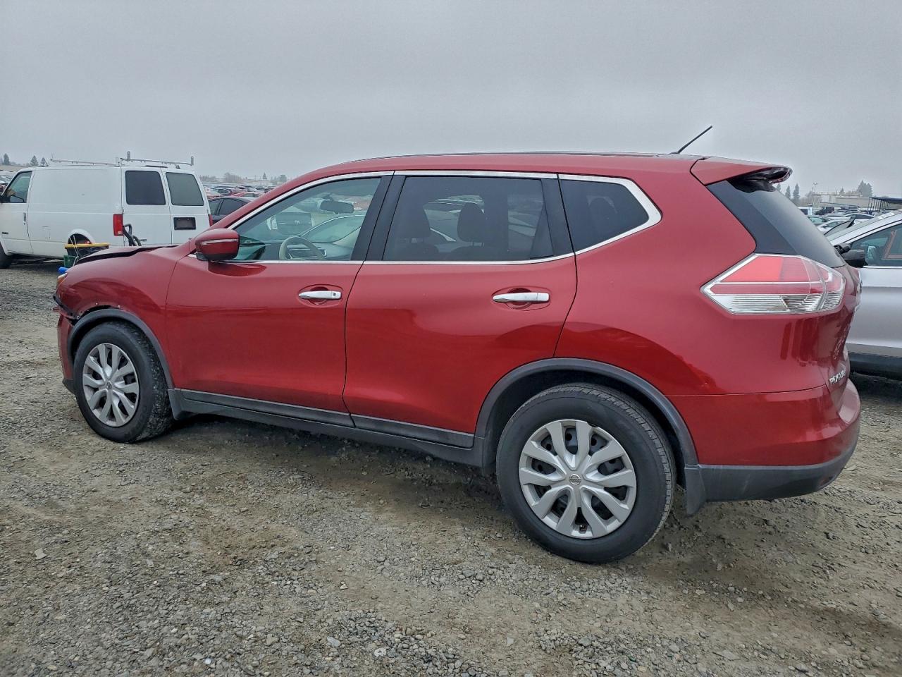 2014 NISSAN ROGUE S photo 2