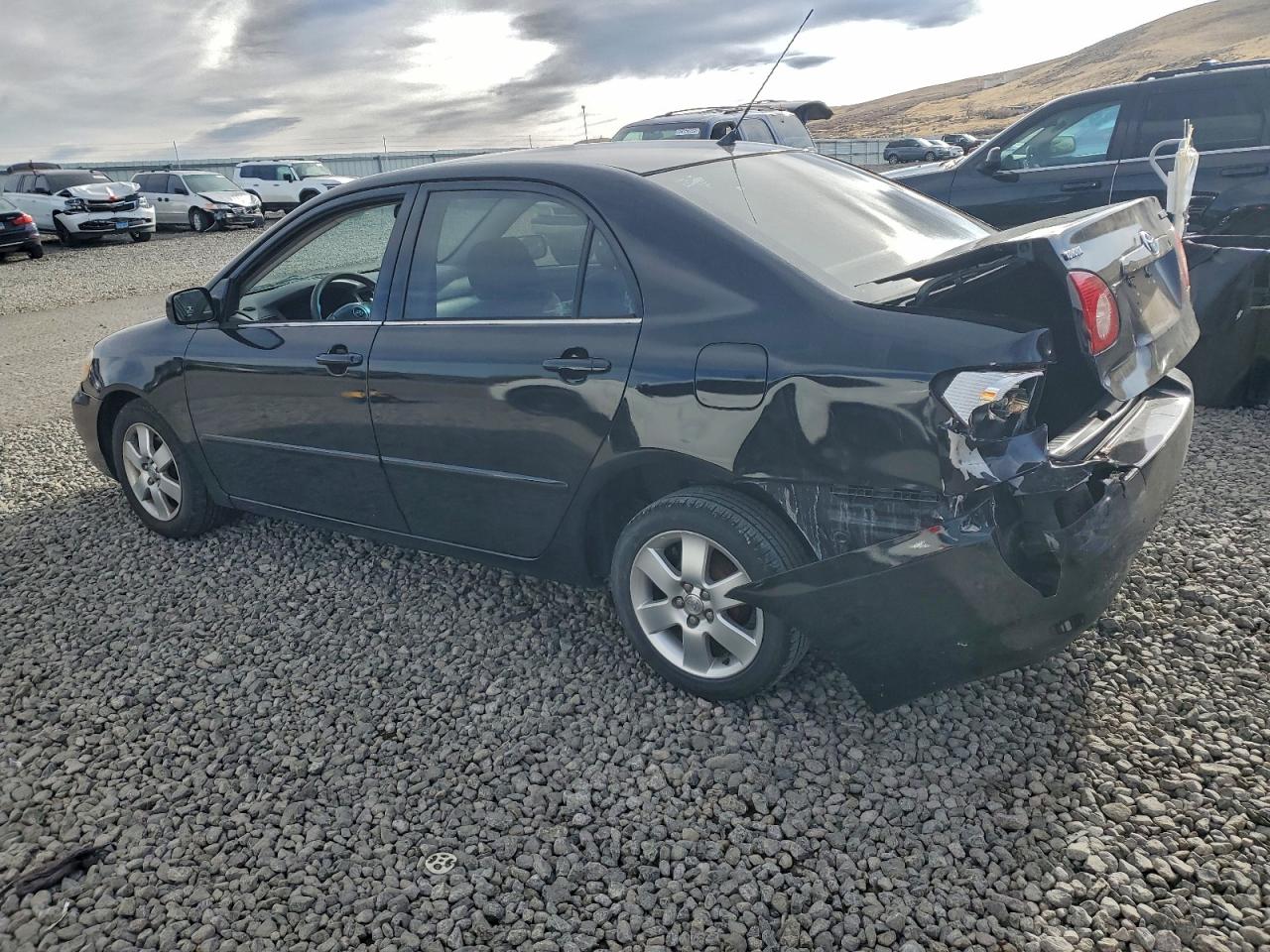 2005 TOYOTA COROLLA CE photo 2