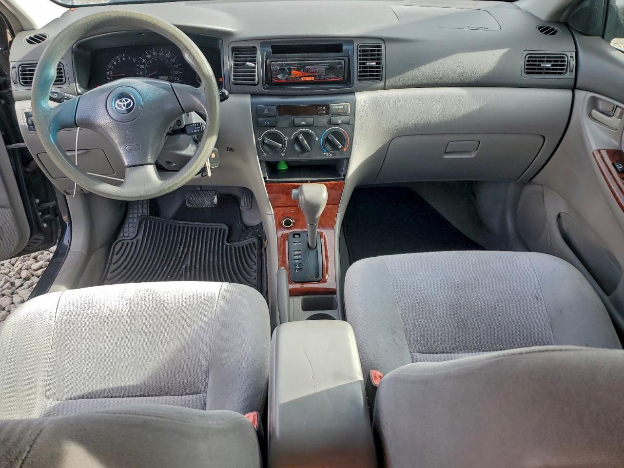 2005 TOYOTA COROLLA CE photo 8