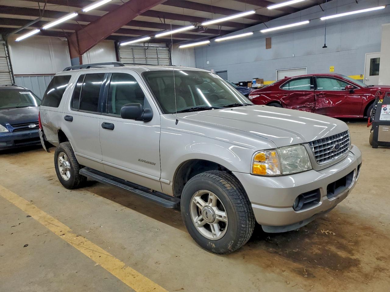 2004 FORD EXPLORER XLT photo 4