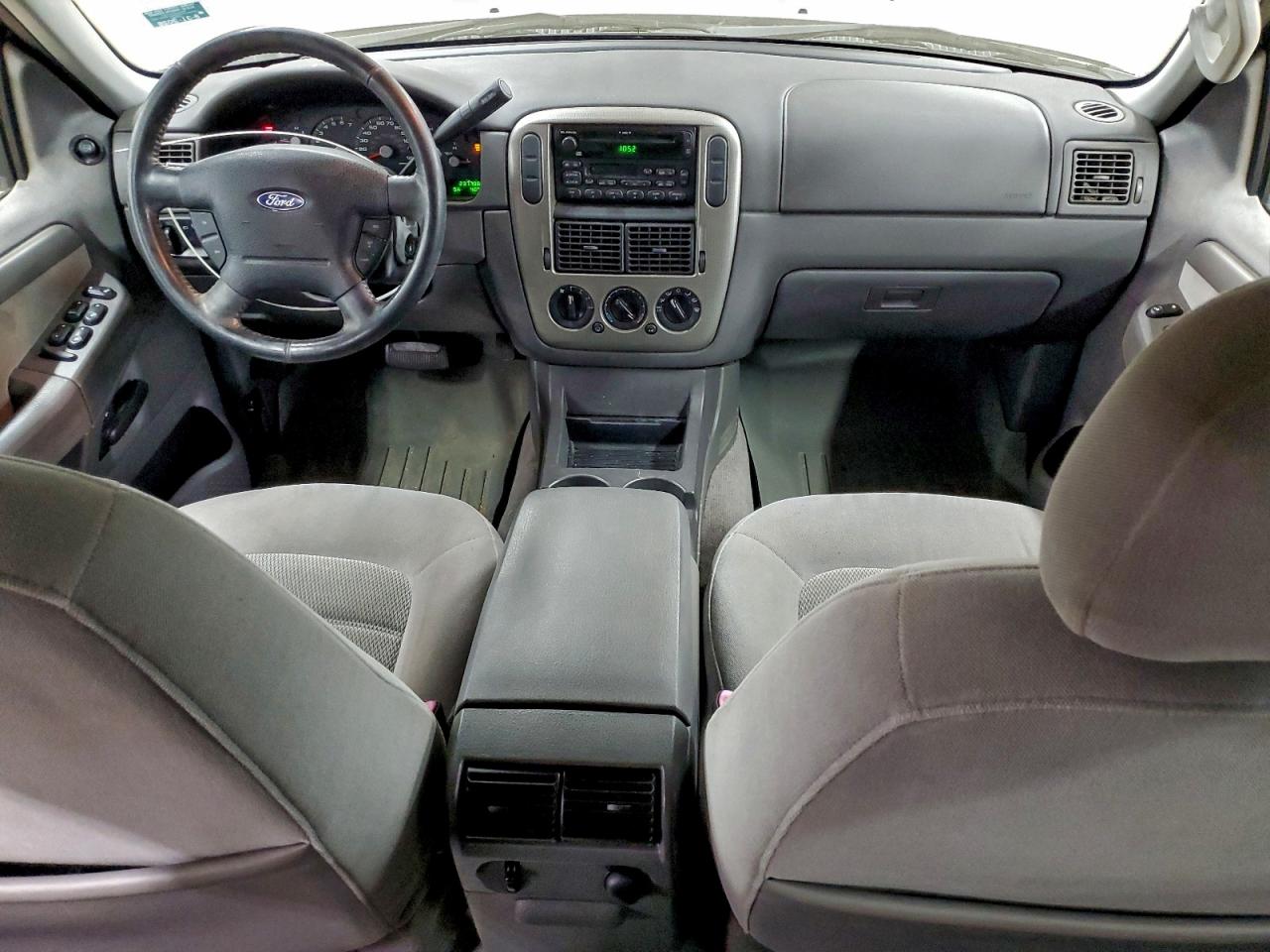 2004 FORD EXPLORER XLT photo 8