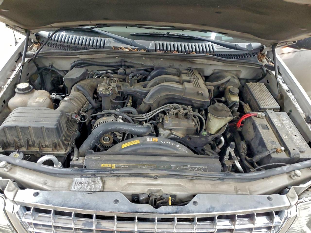 2004 FORD EXPLORER XLT photo 12
