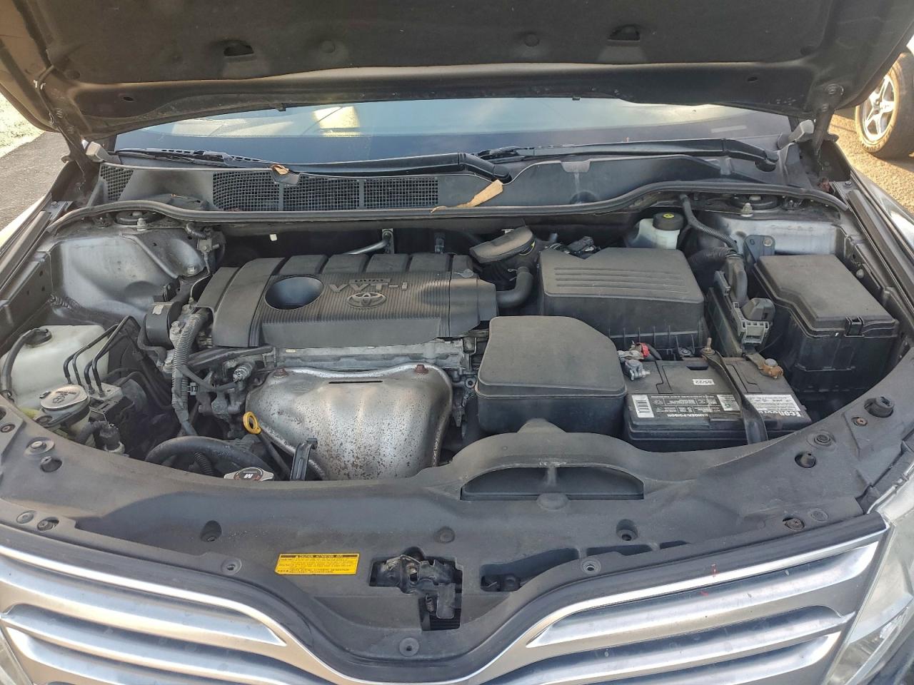 2012 TOYOTA VENZA LE photo 12