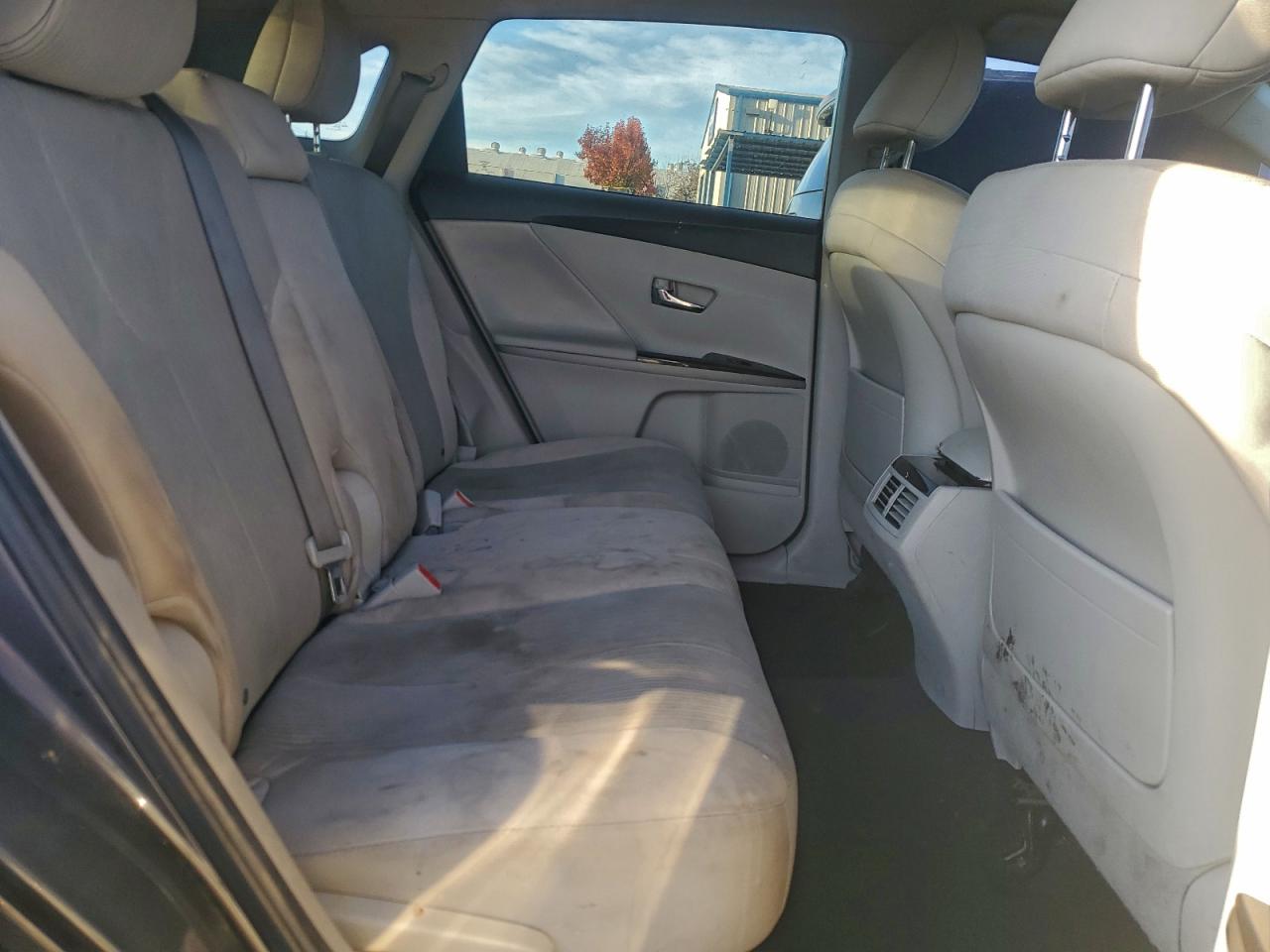 2012 TOYOTA VENZA LE photo 11