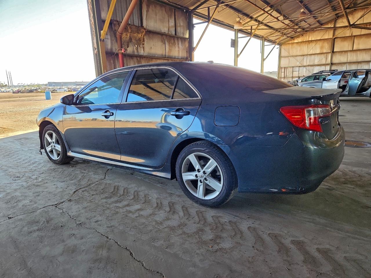 2013 TOYOTA CAMRY L photo 2