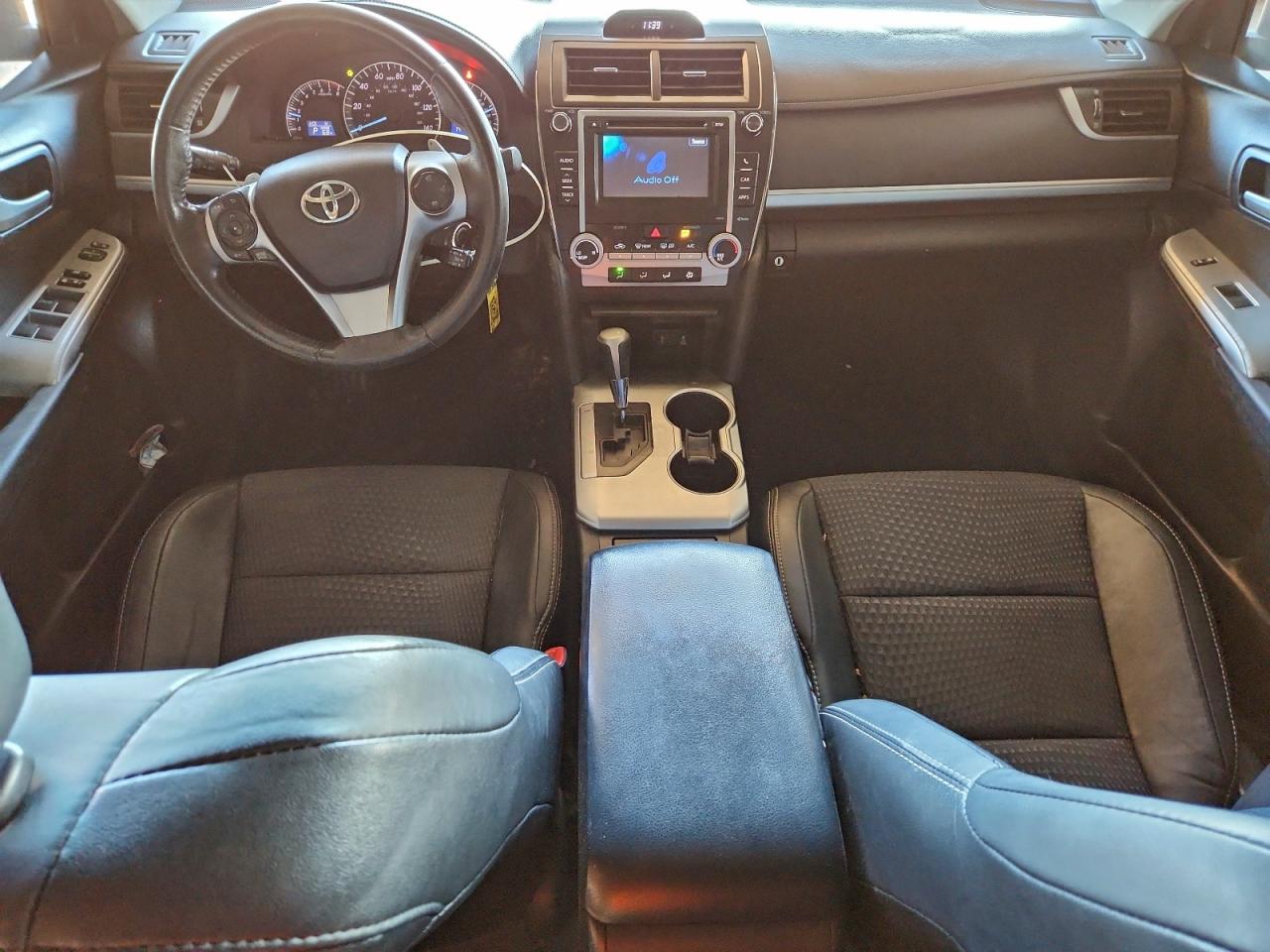 2013 TOYOTA CAMRY L photo 8