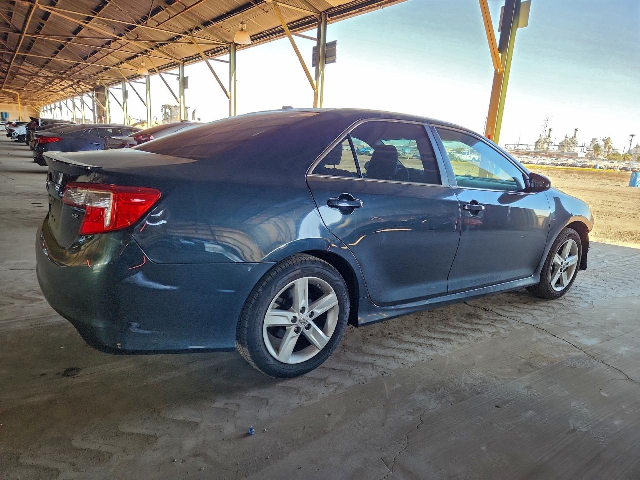 2013 TOYOTA CAMRY L photo 3