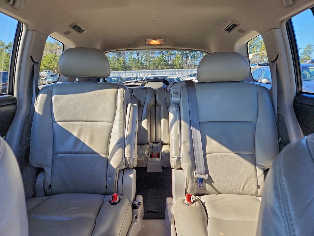 2011 TOYOTA HIGHLANDER BASE photo 10