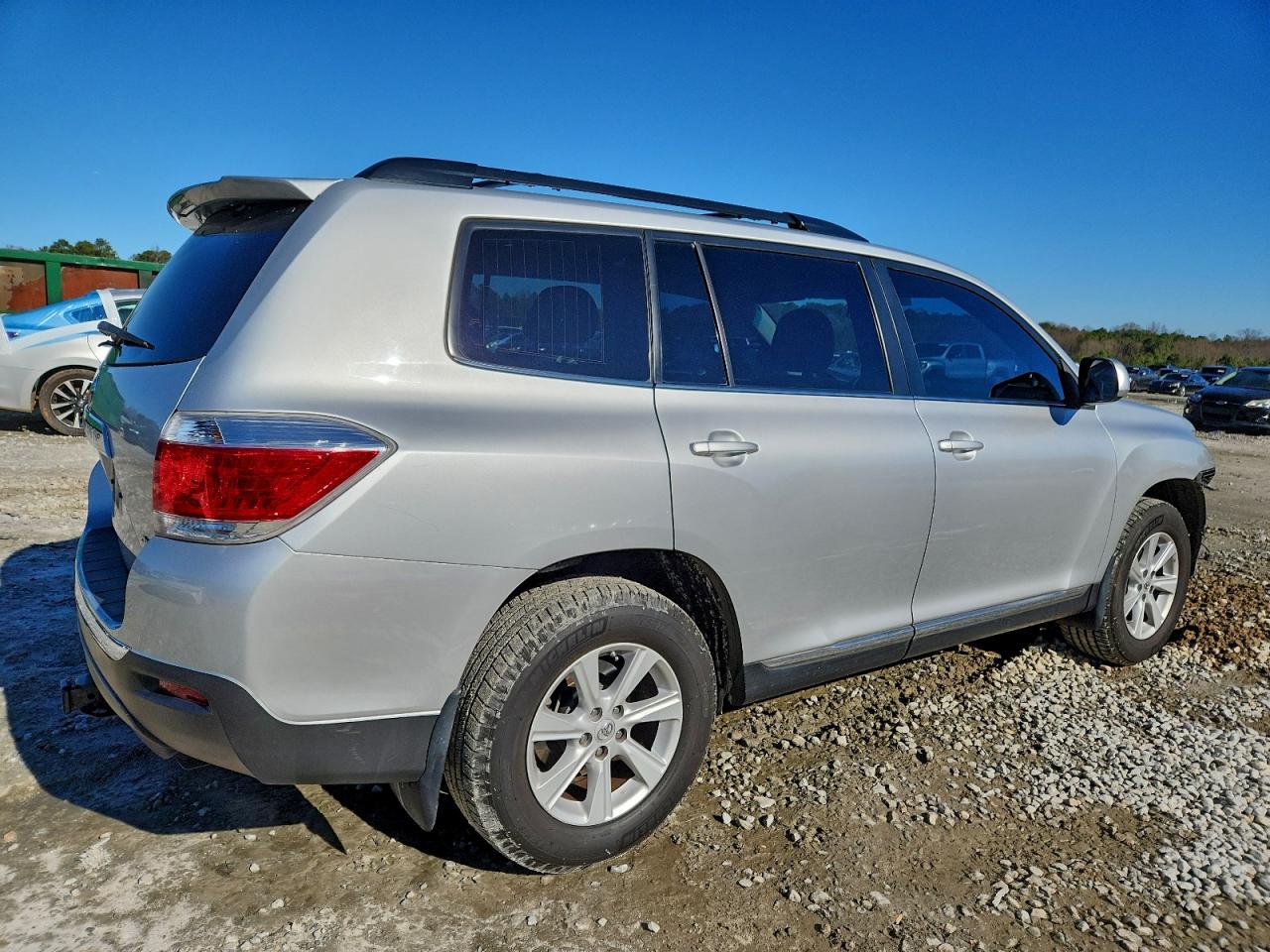 2011 TOYOTA HIGHLANDER BASE photo 3