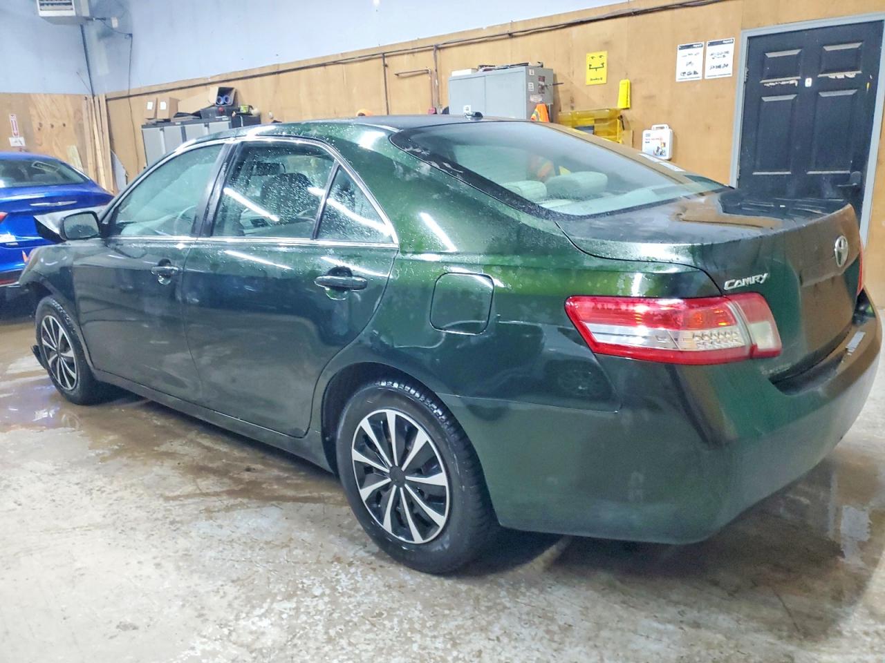 2010 TOYOTA CAMRY BASE photo 2