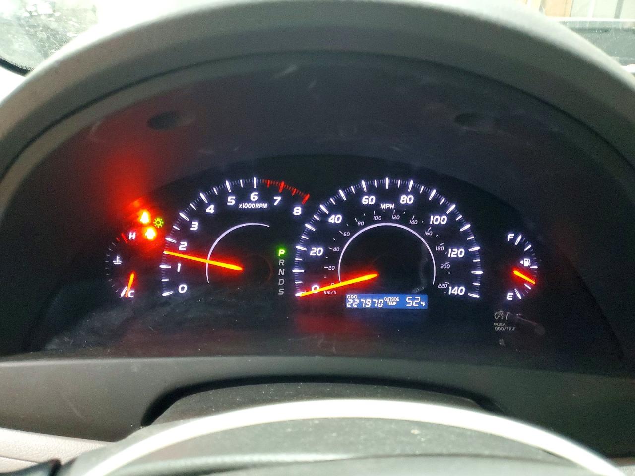 2010 TOYOTA CAMRY BASE photo 9