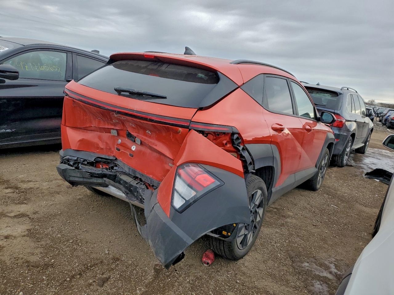 2025 HYUNDAI KONA SEL photo 3