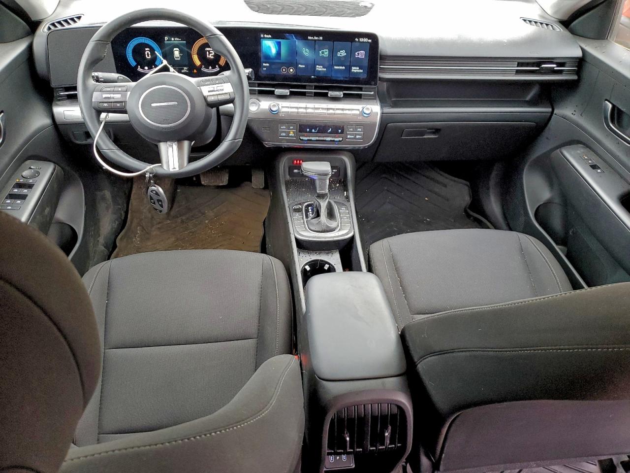 2025 HYUNDAI KONA SEL photo 8
