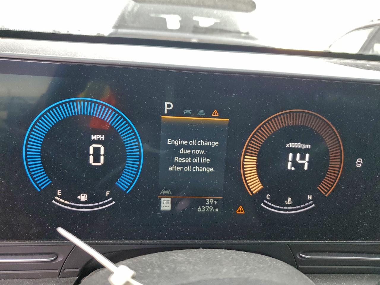 2025 HYUNDAI KONA SEL photo 9