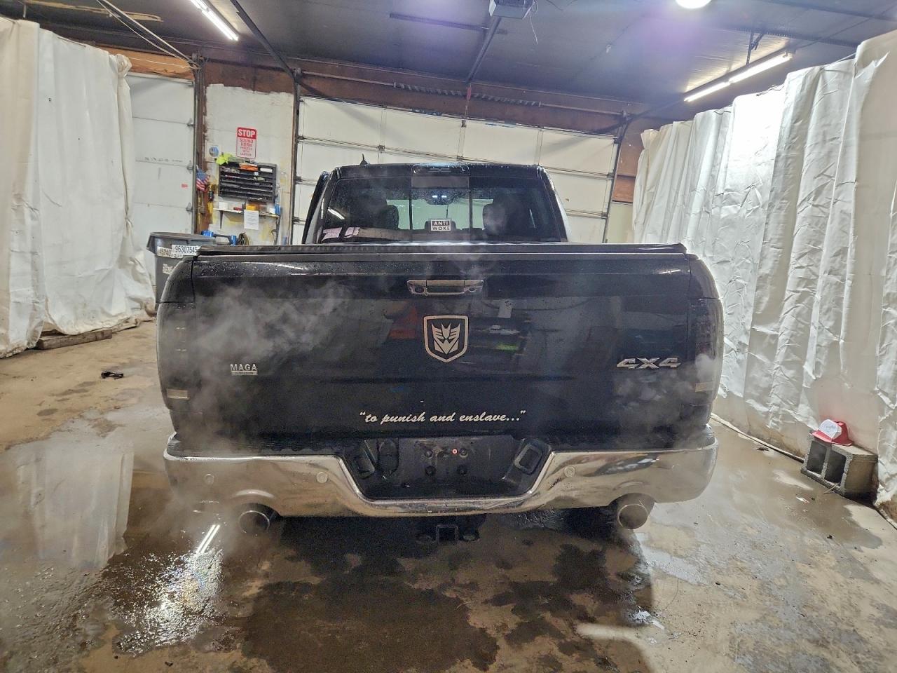 2017 RAM 1500 SLT photo 6