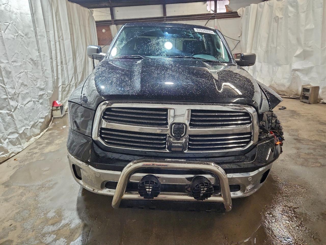 2017 RAM 1500 SLT photo 5