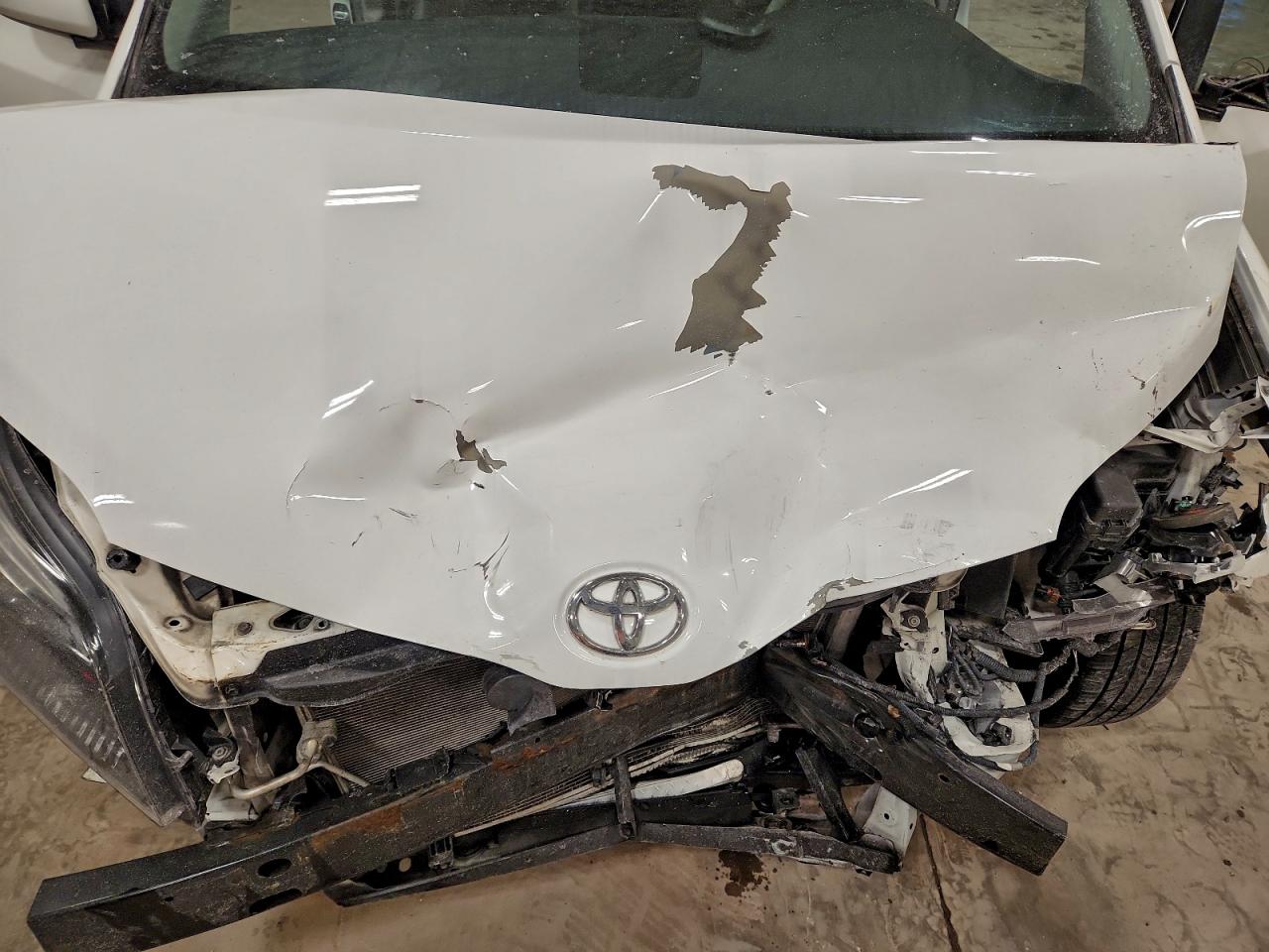 2014 TOYOTA SIENNA SPORT photo 12