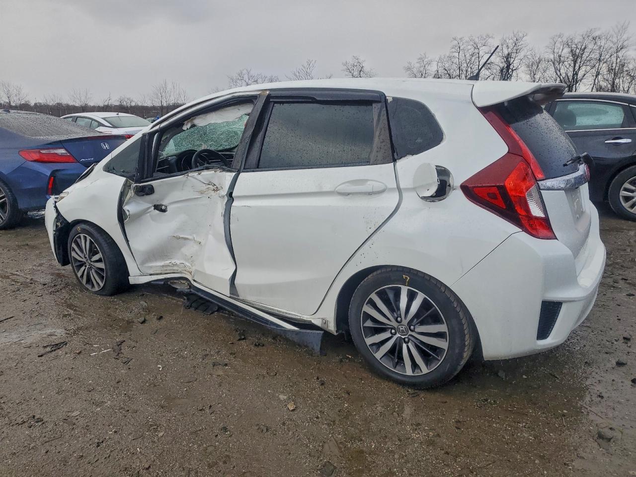 2015 HONDA FIT EX photo 2
