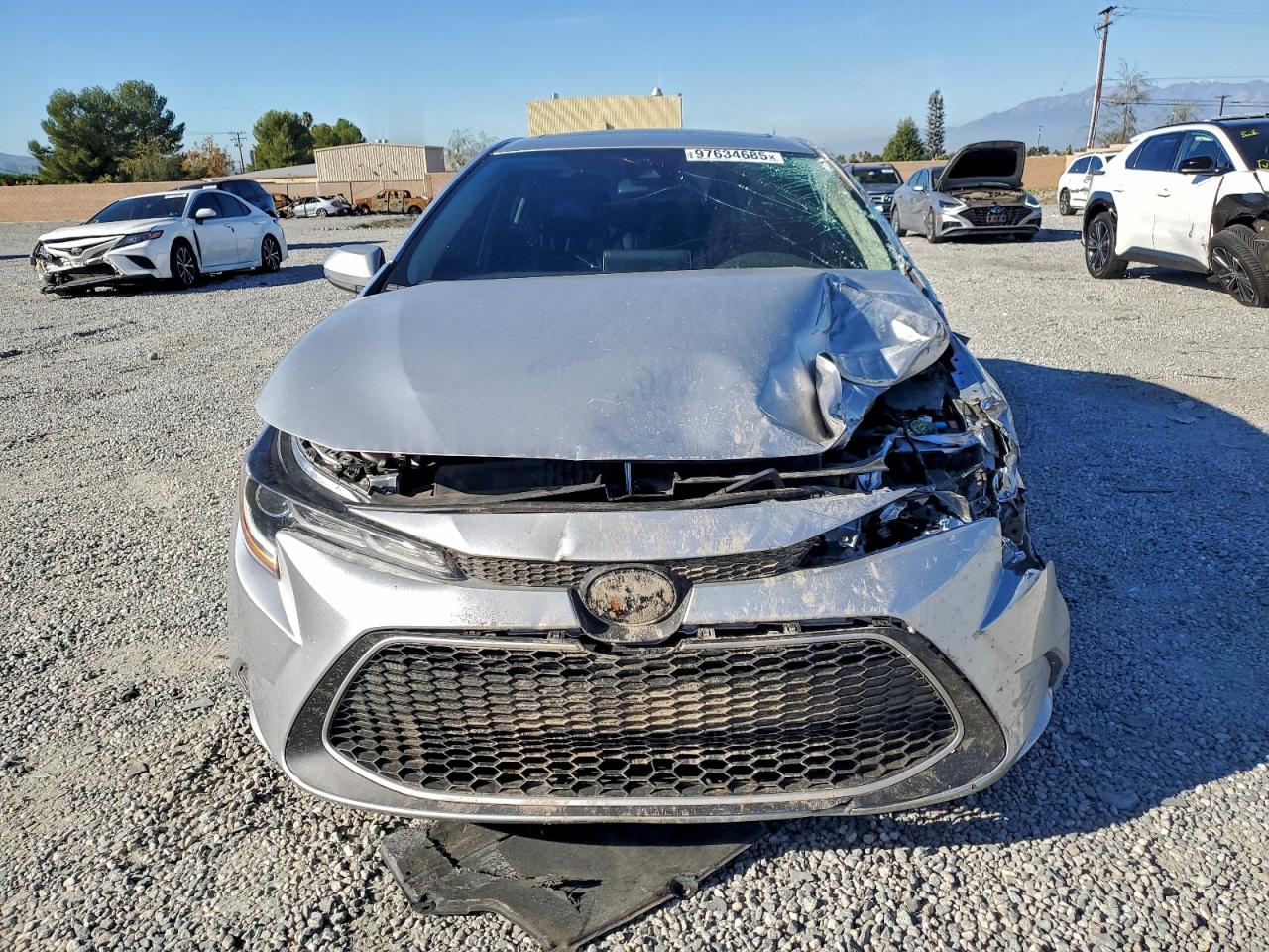 2020 TOYOTA COROLLA XLE photo 5
