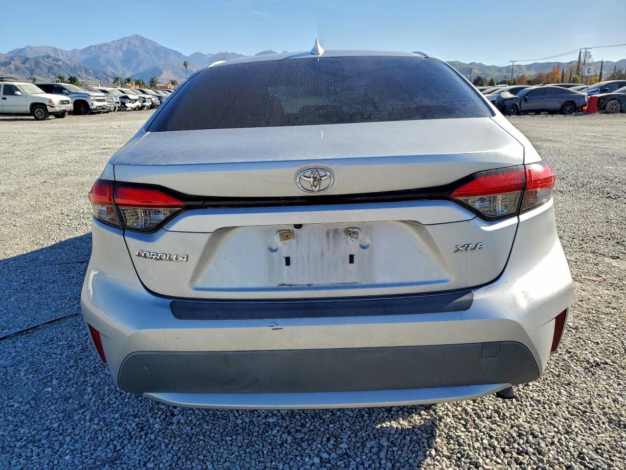 2020 TOYOTA COROLLA XLE photo 6