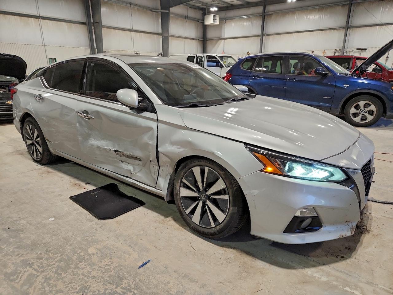 2019 NISSAN ALTIMA SL photo 4