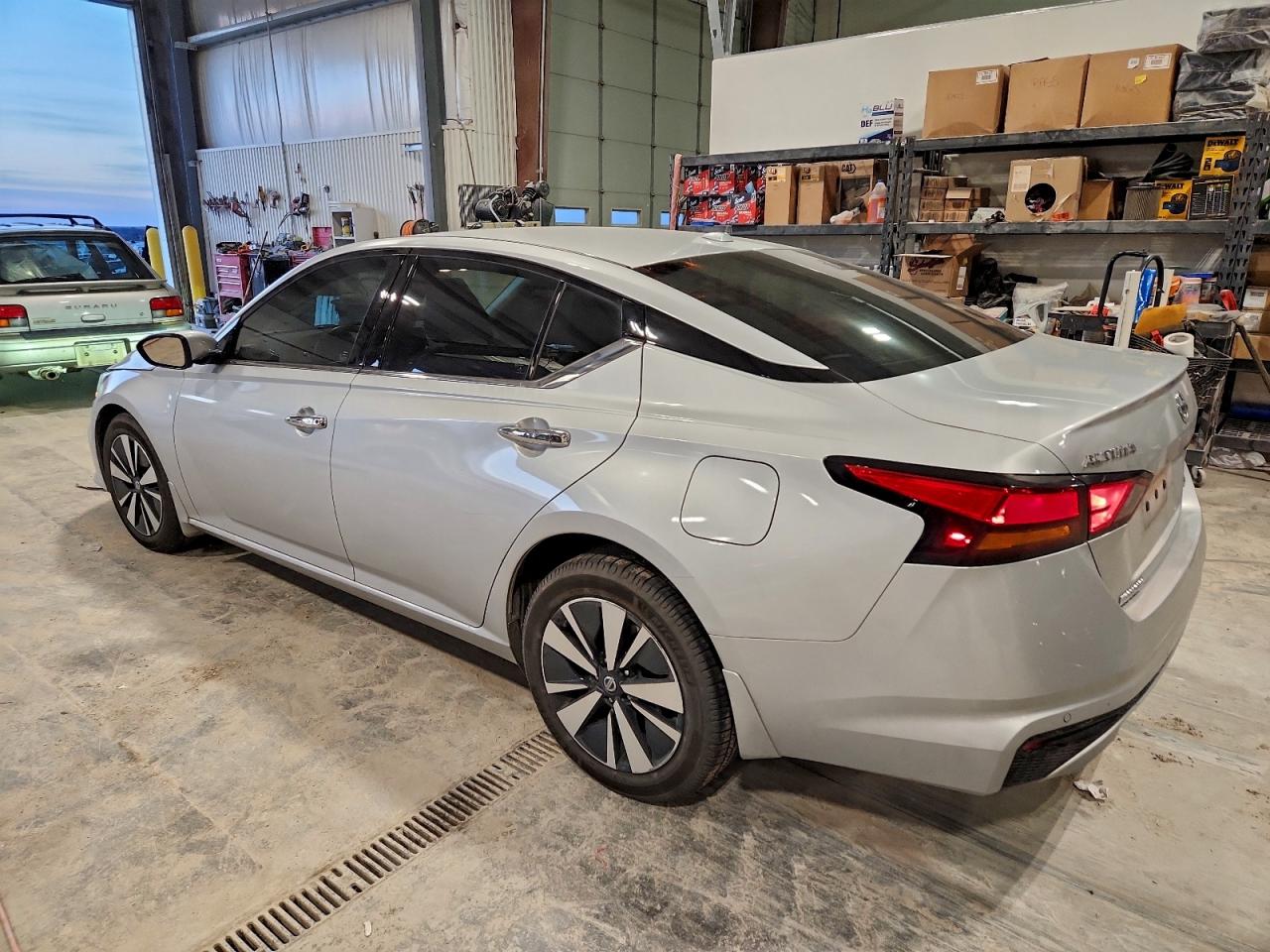 2019 NISSAN ALTIMA SL photo 2