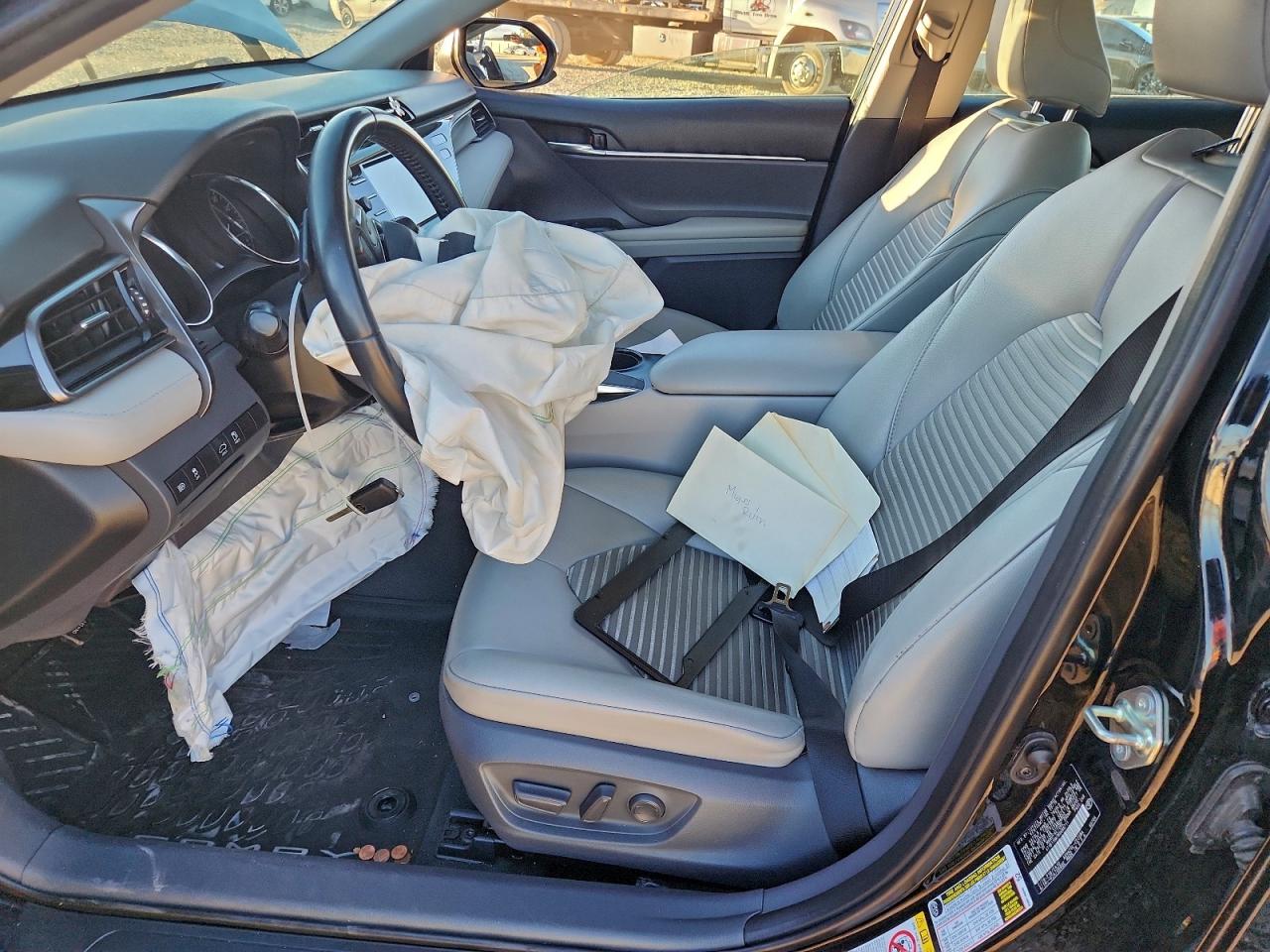 2019 TOYOTA CAMRY L photo 7