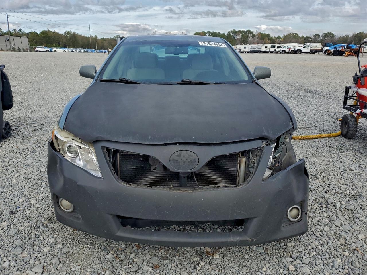 2010 TOYOTA CAMRY BASE photo 5