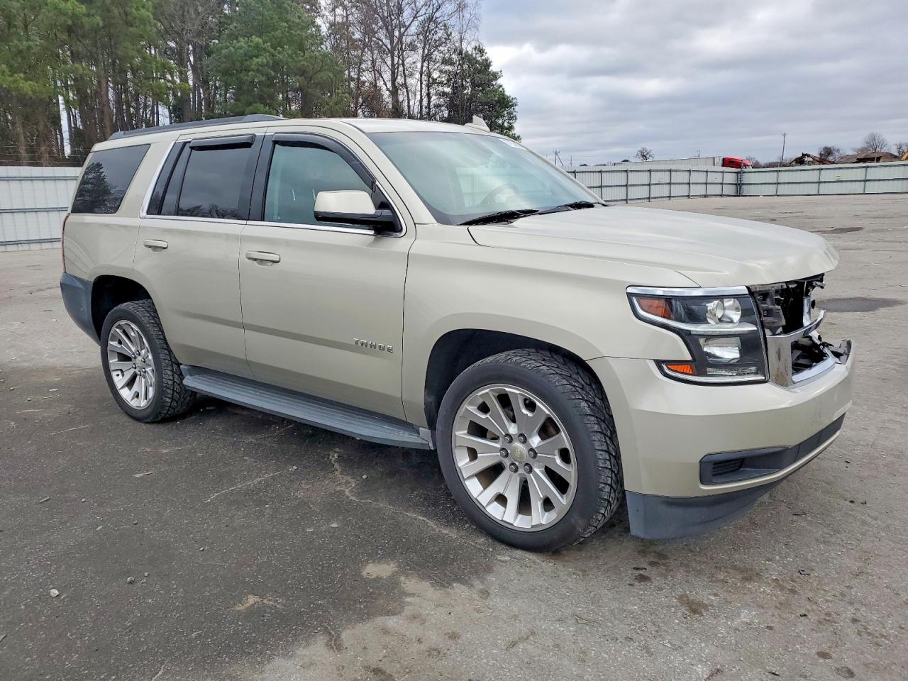 2016 CHEVROLET TAHOE K1500 LS photo 4