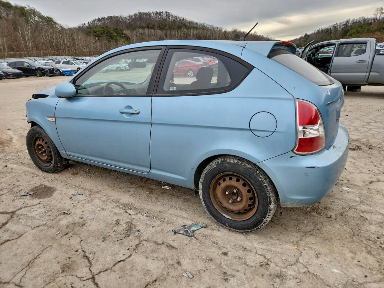2008 HYUNDAI ACCENT GS photo 2
