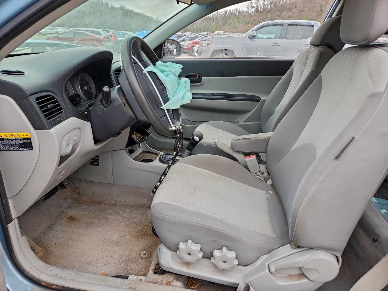 2008 HYUNDAI ACCENT GS photo 7