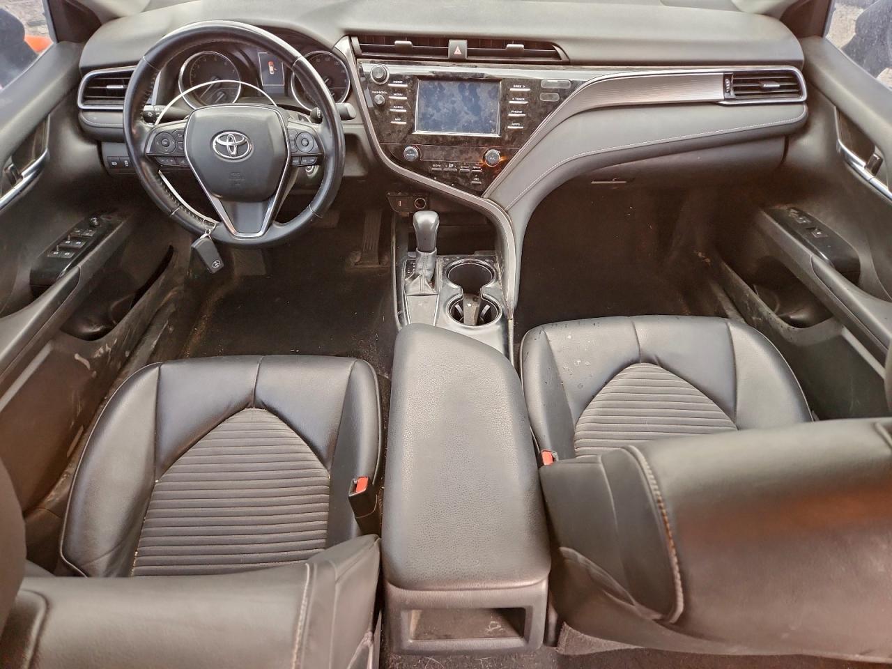 2019 TOYOTA CAMRY L photo 8