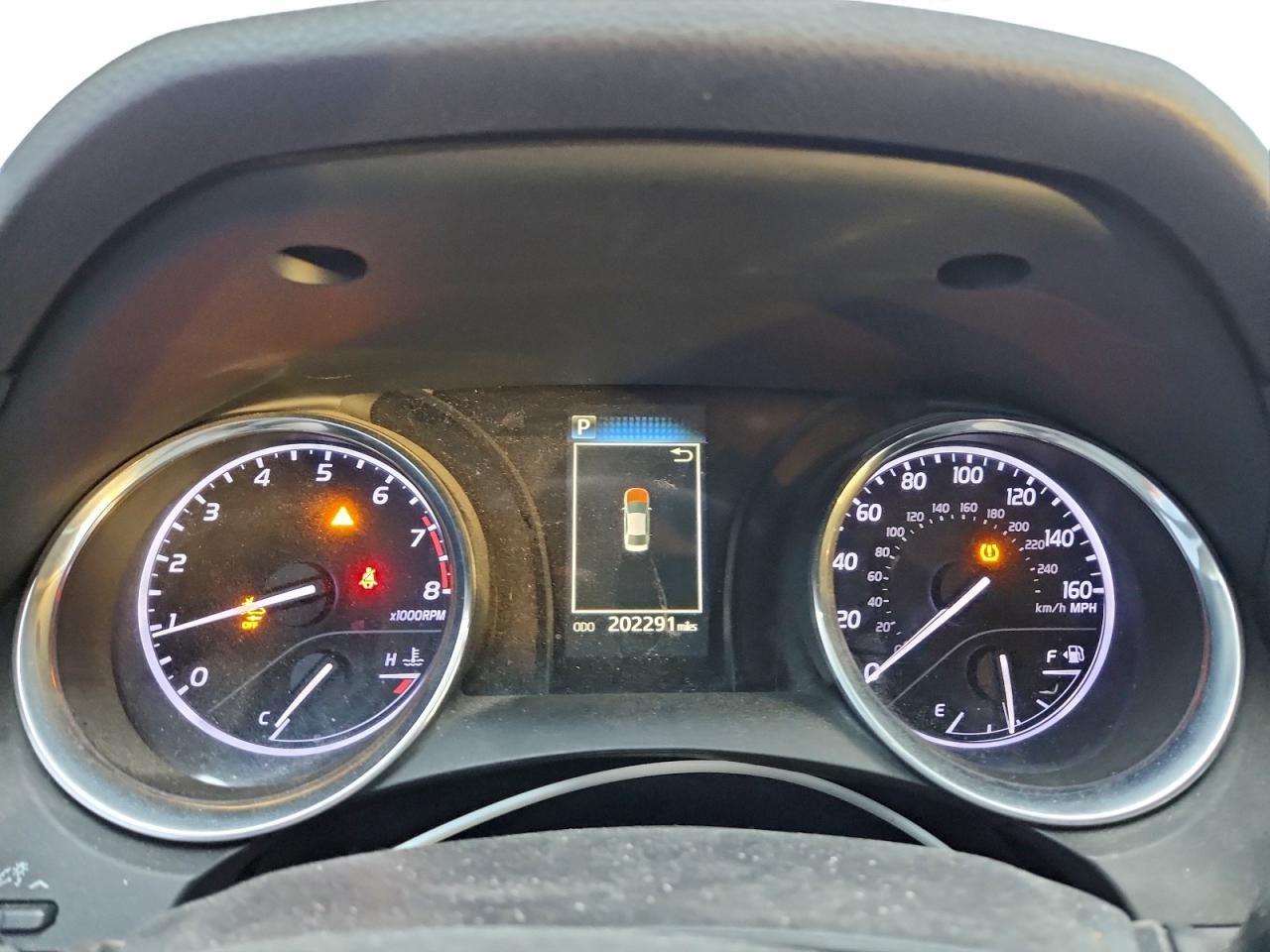 2019 TOYOTA CAMRY L photo 9