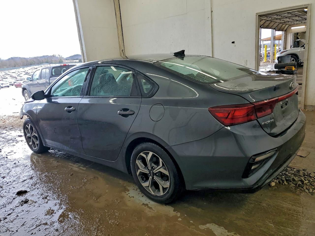 2021 KIA FORTE FE photo 2