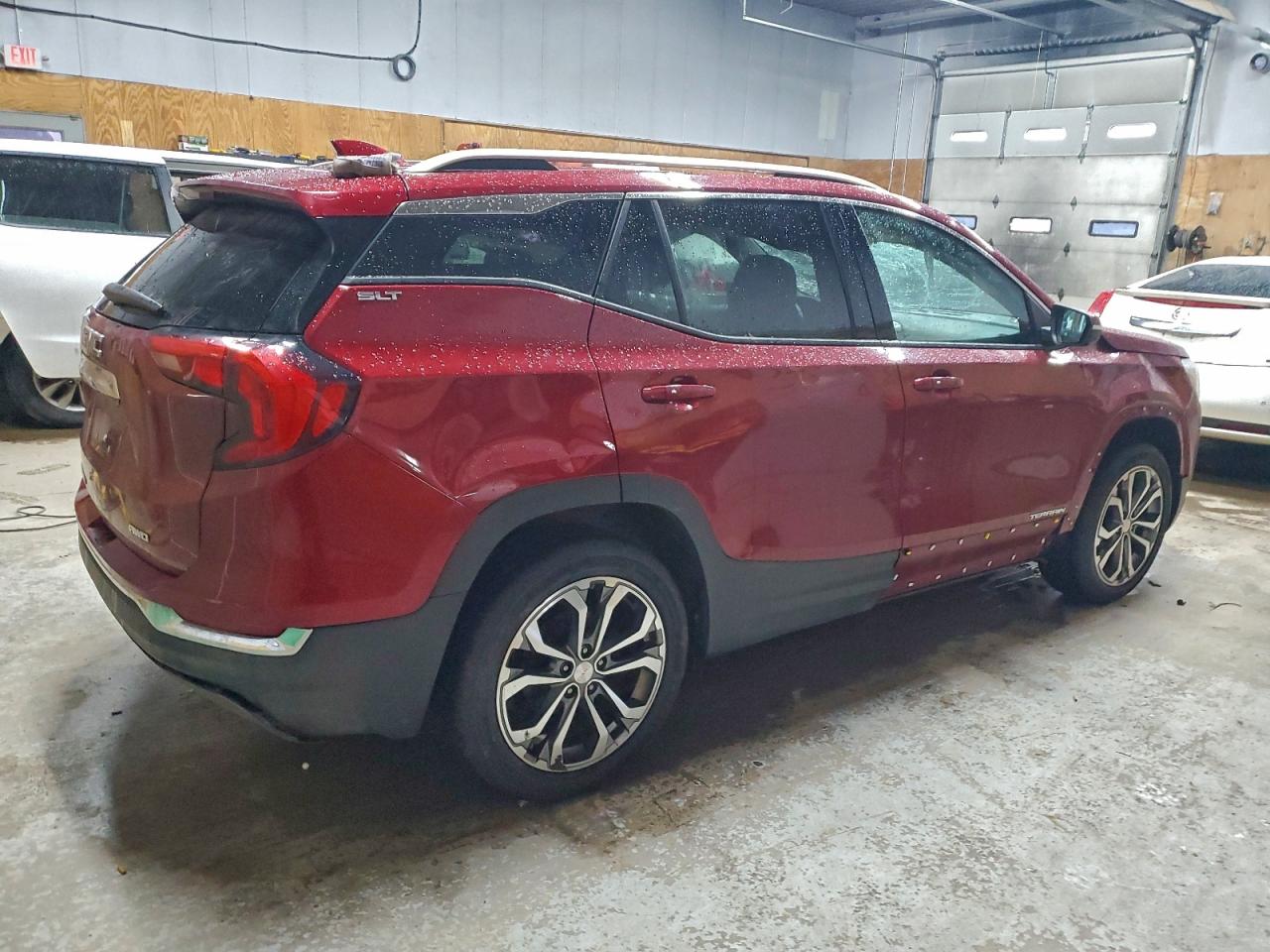 2019 GMC TERRAIN SLT photo 3