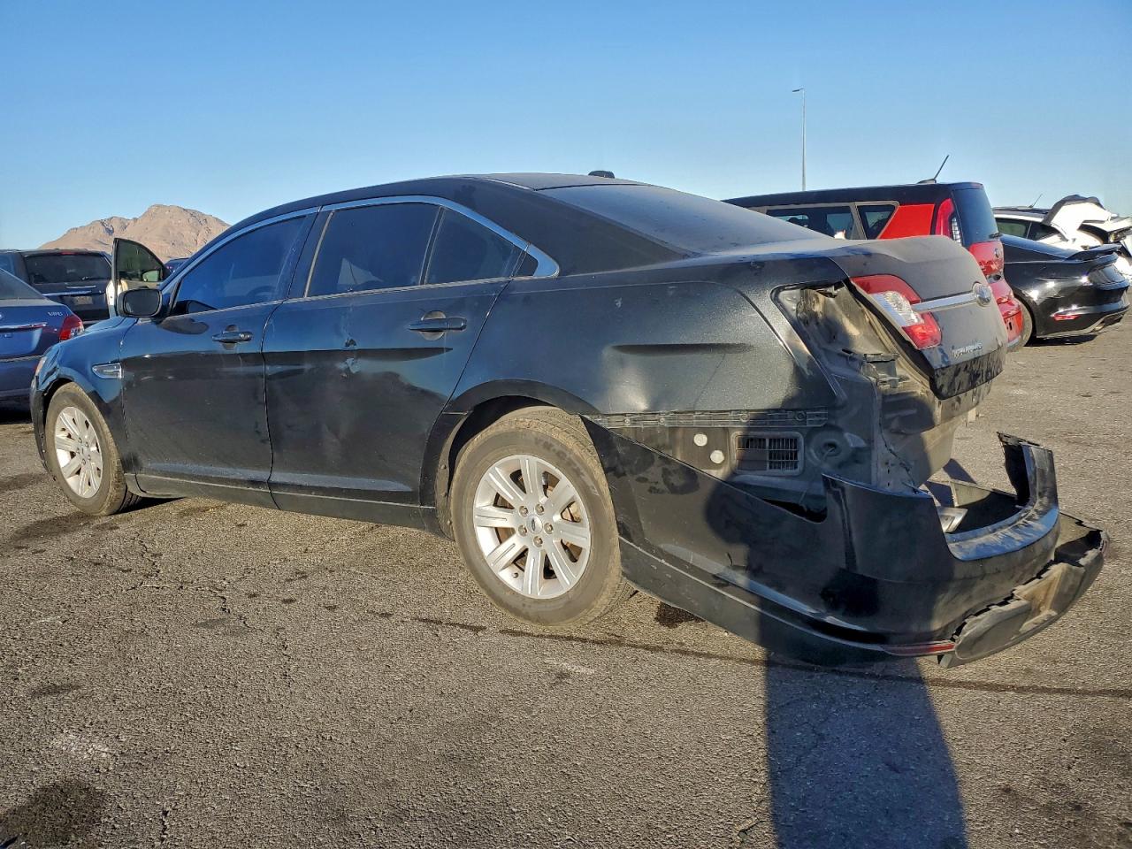2010 FORD TAURUS SE photo 2