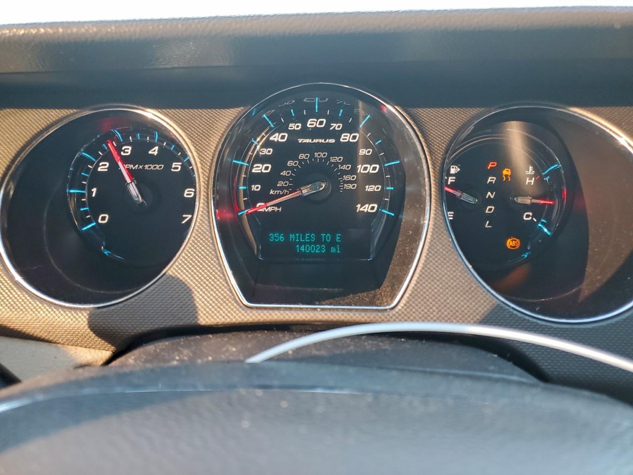 2010 FORD TAURUS SE photo 9