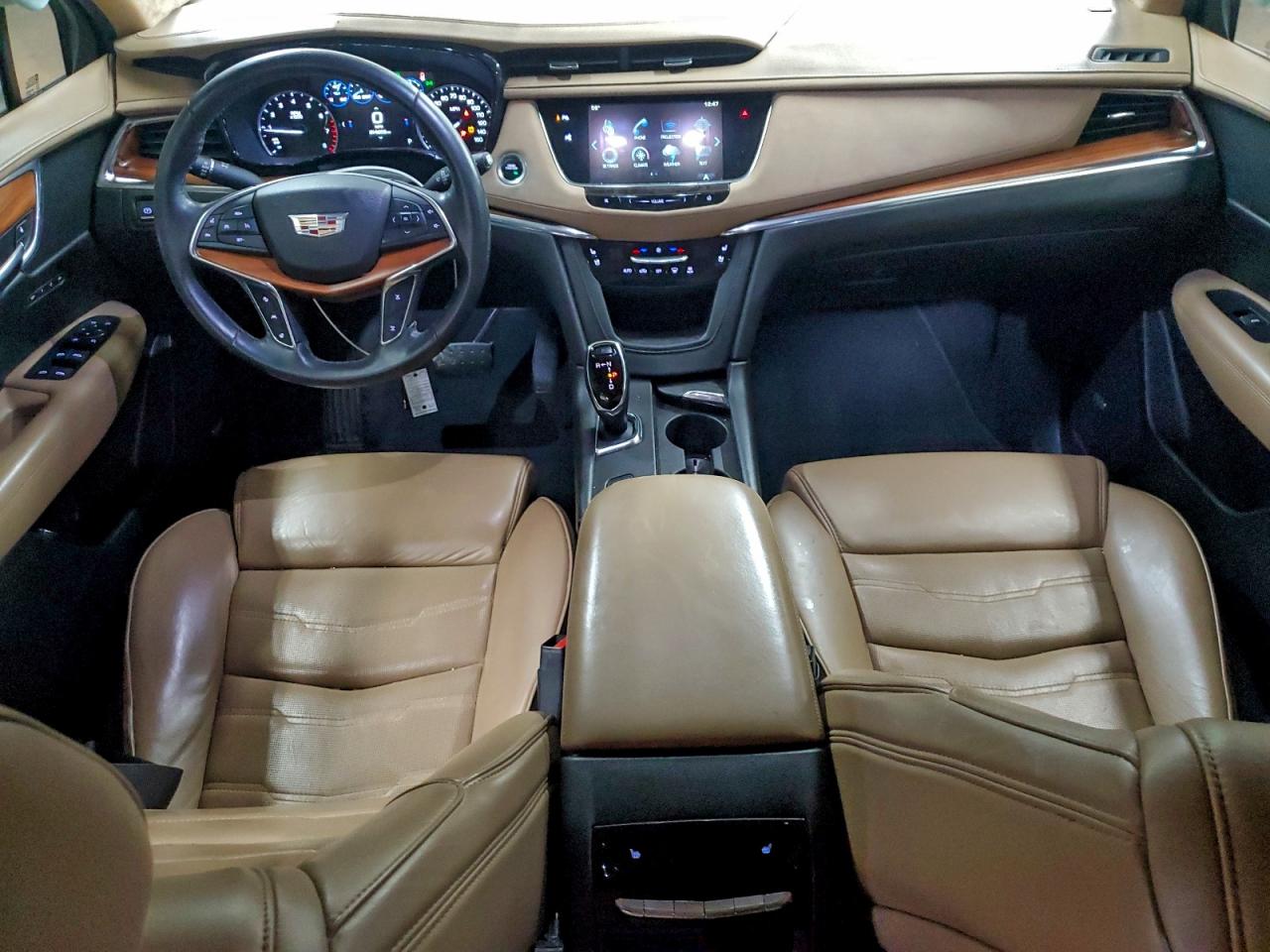 2017 CADILLAC XT5 PLATINUM photo 8