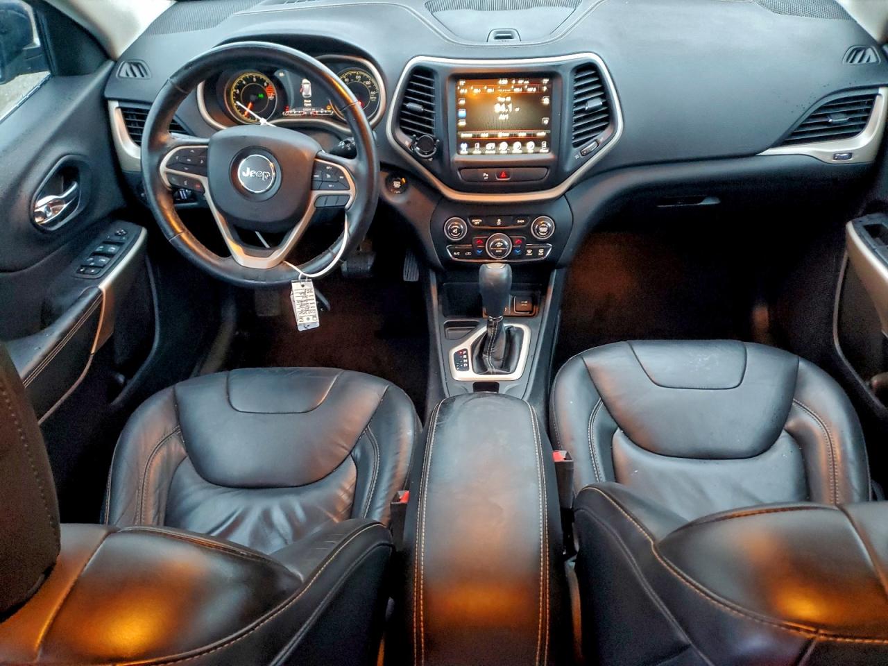 2018 JEEP CHEROKEE LIMITED photo 8