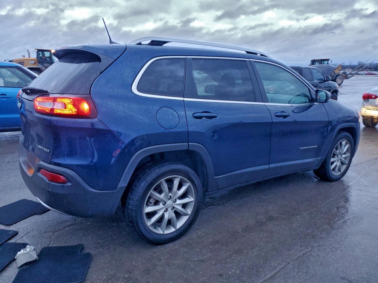 2018 JEEP CHEROKEE LIMITED photo 3