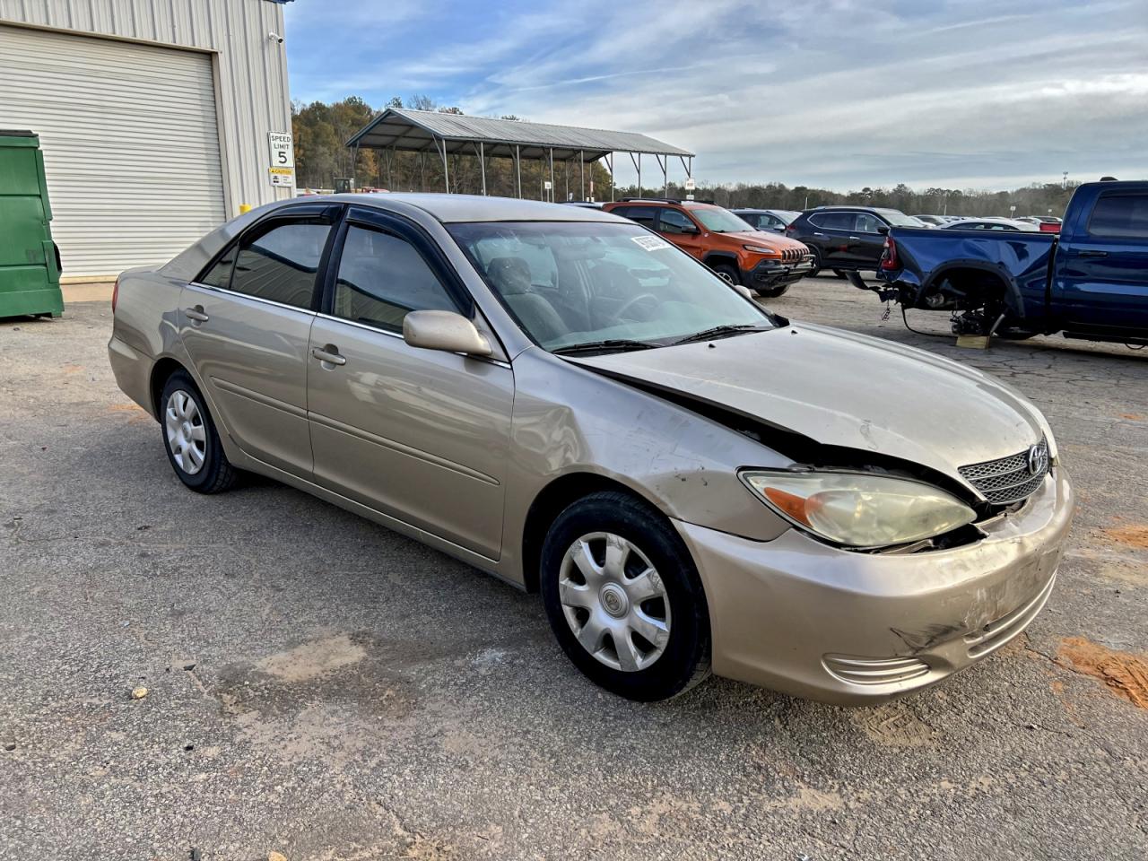 2003 TOYOTA CAMRY LE photo 4