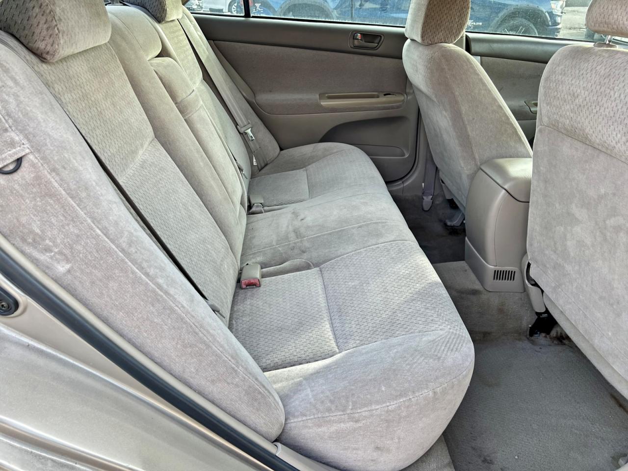 2003 TOYOTA CAMRY LE photo 10