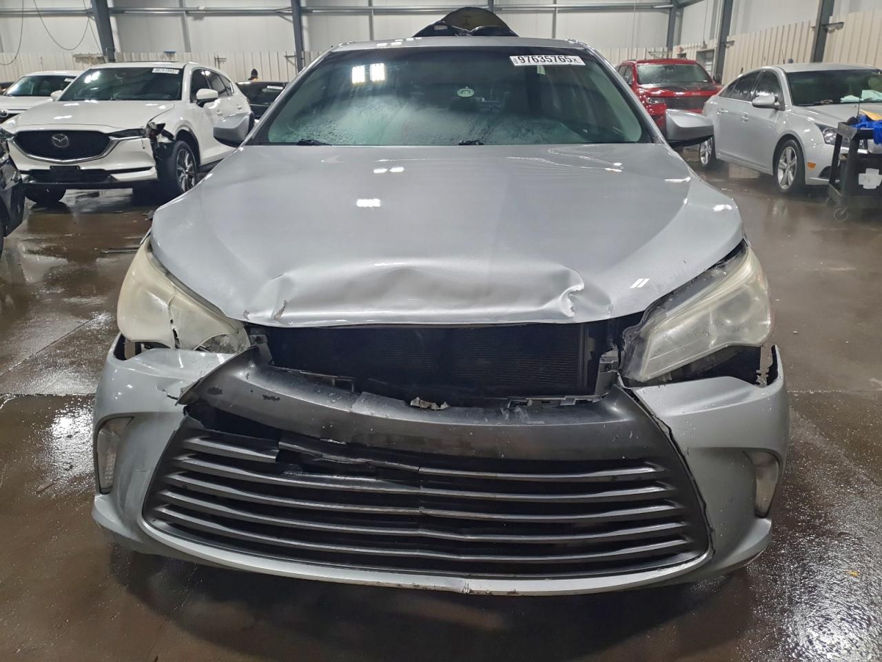 2016 TOYOTA CAMRY LE photo 9
