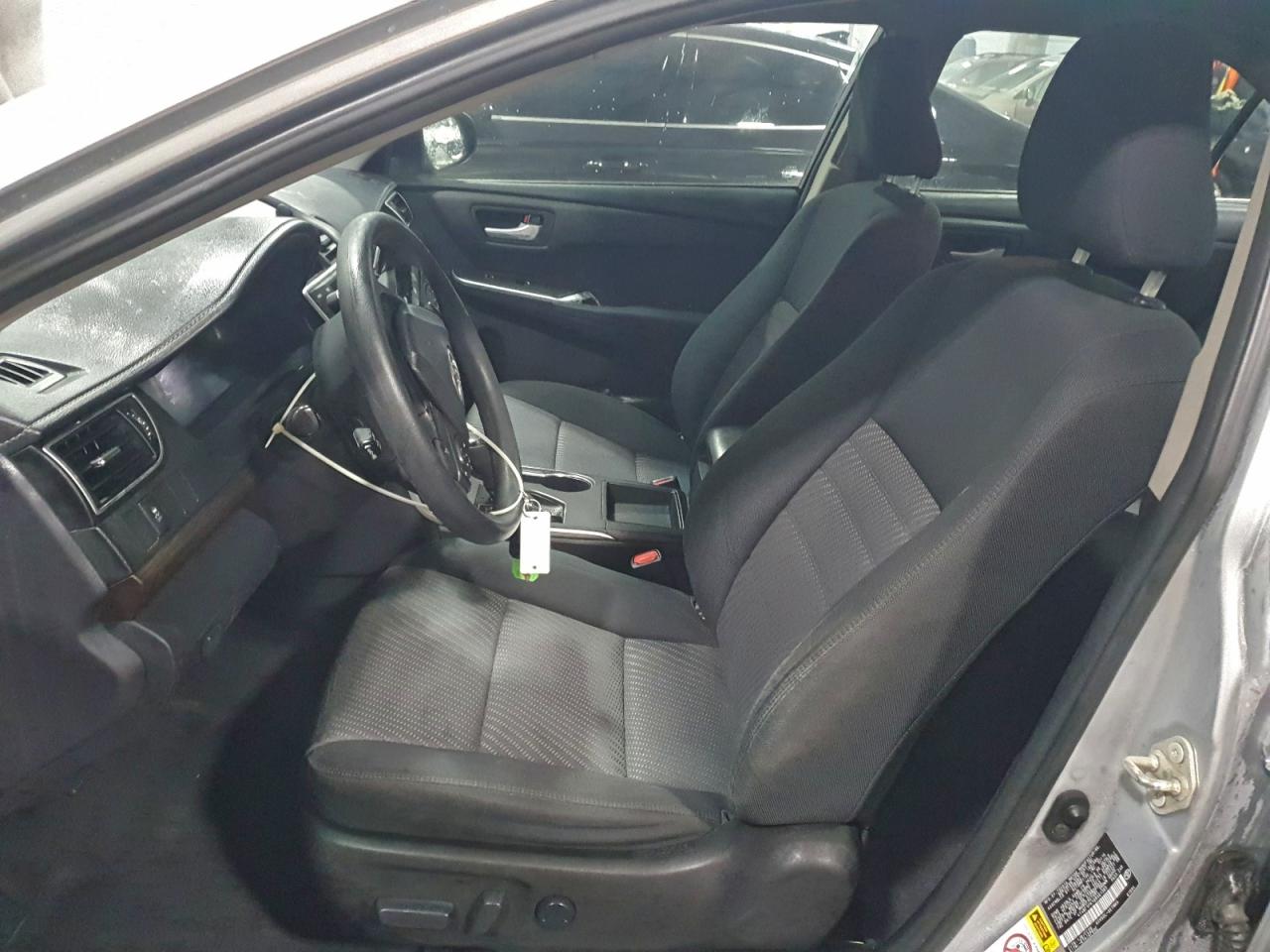 2016 TOYOTA CAMRY LE photo 13