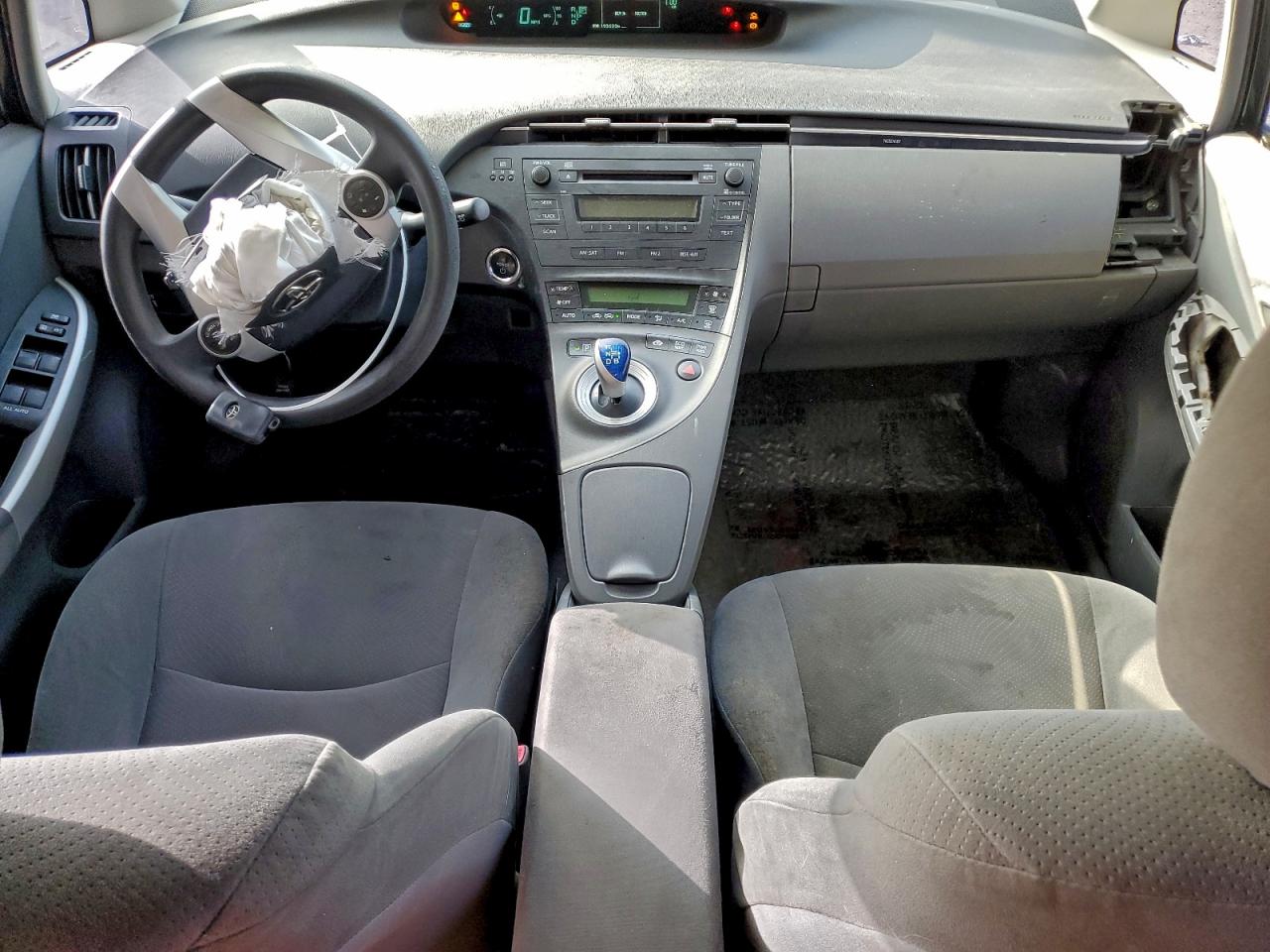 2011 TOYOTA PRIUS photo 8