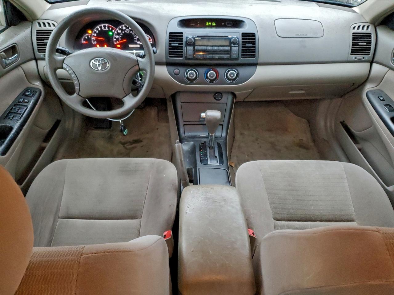 2005 TOYOTA CAMRY LE photo 8