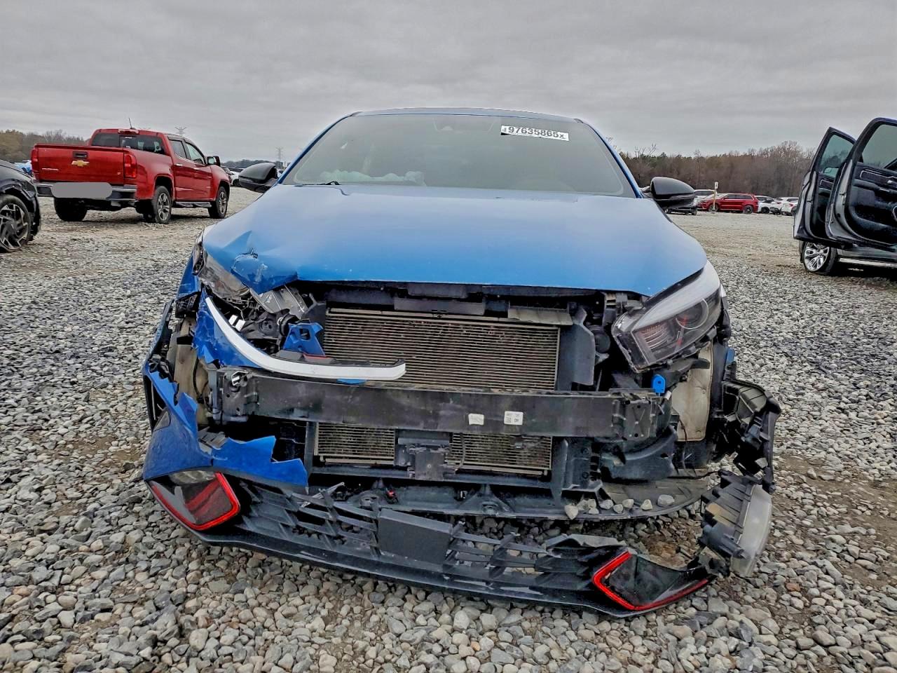 2023 KIA FORTE GT LINE photo 5