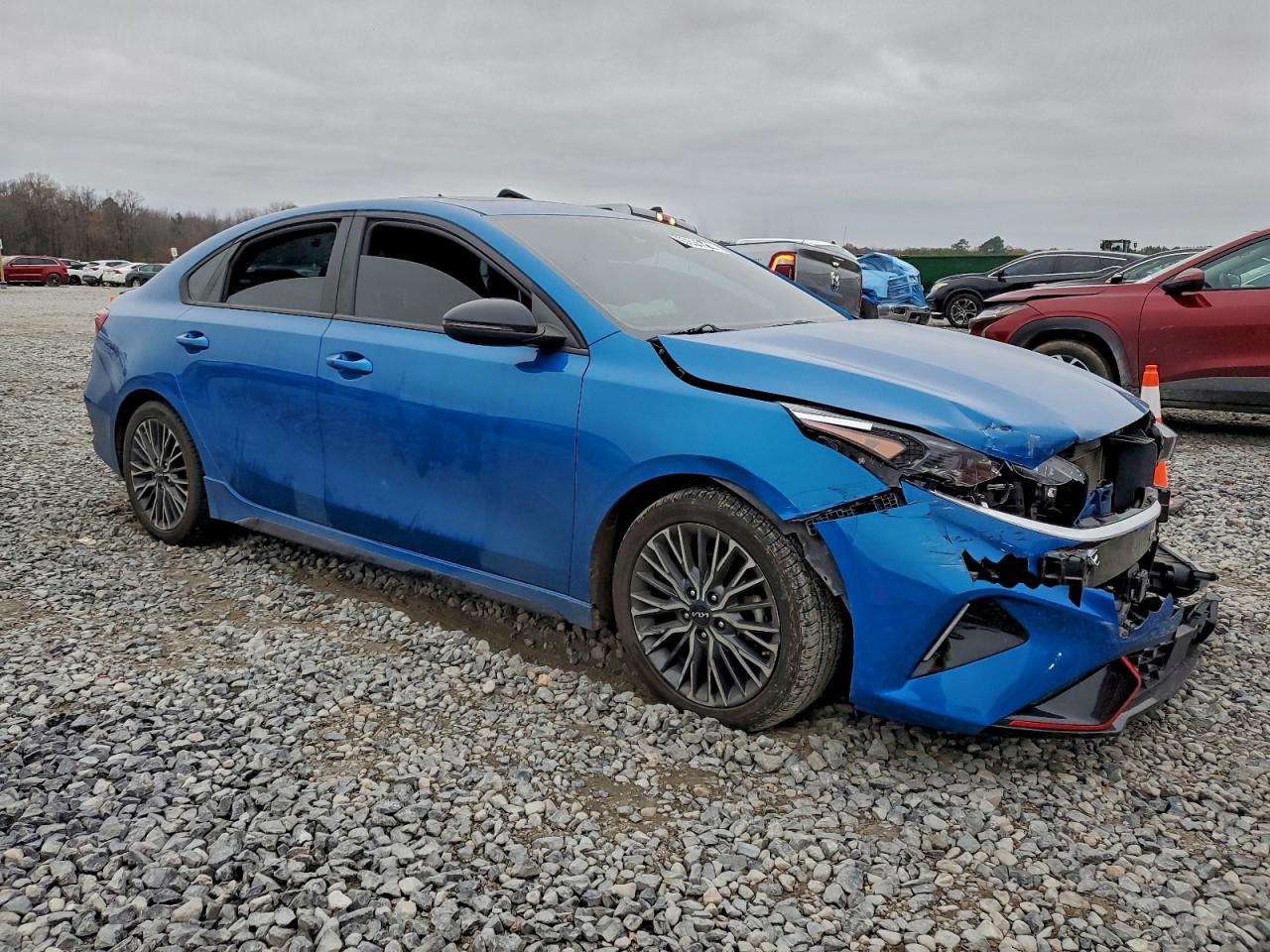 2023 KIA FORTE GT LINE photo 4