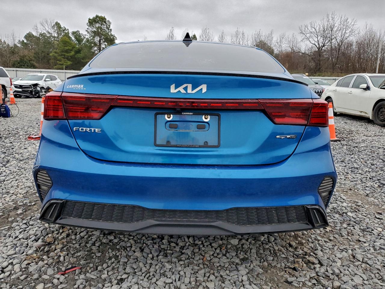 2023 KIA FORTE GT LINE photo 6