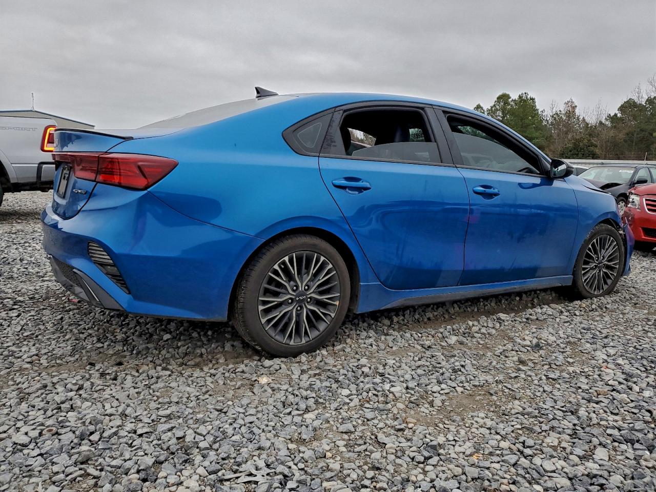2023 KIA FORTE GT LINE photo 3